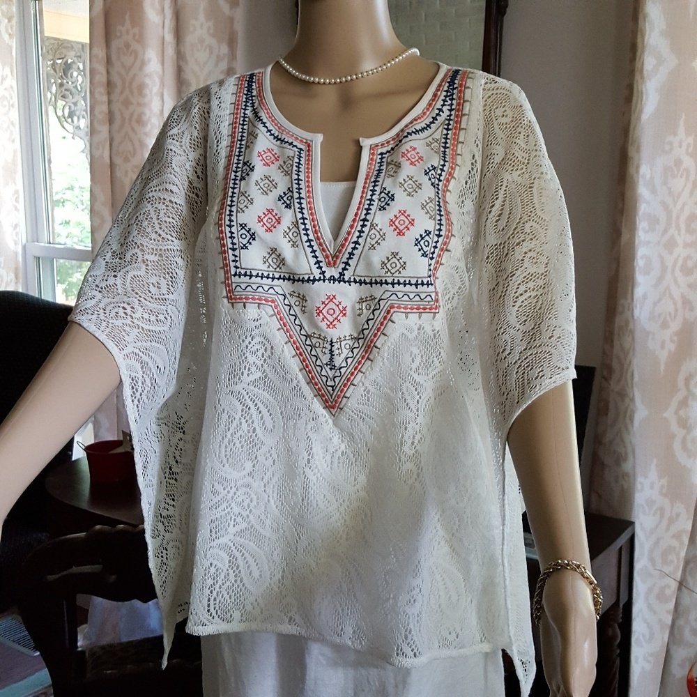 Butterfly sleeves.Lace Top. S/M